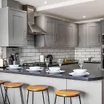 Apartamento Lovely Gem - Sleeps 23