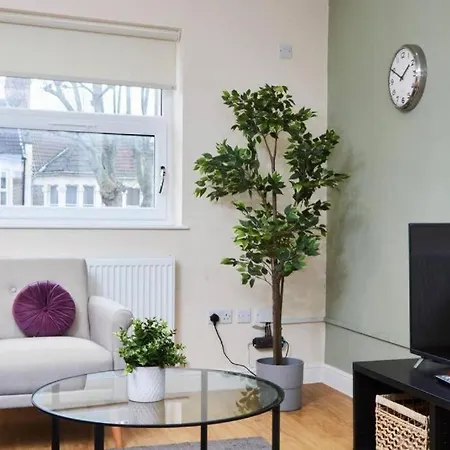 Apartman Lovely Gem - Sleeps 23 Bristol
